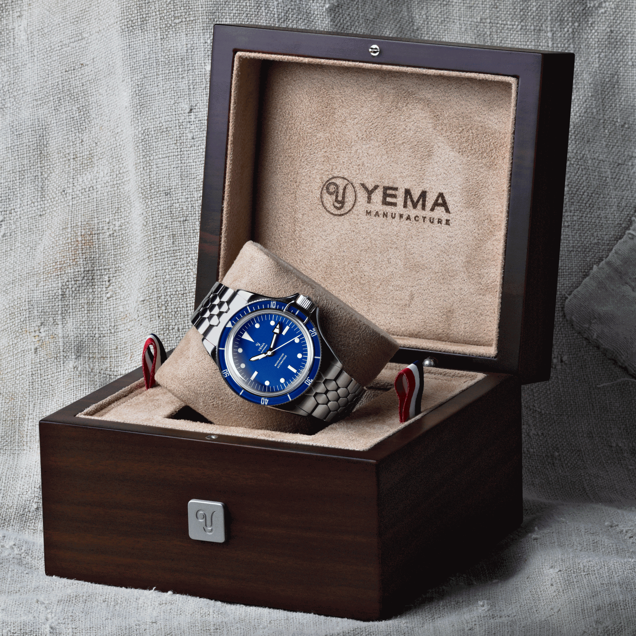 Montre Yema Superman Slim CMM.20 automatique cadran bleu bracelet acier 39 mm 11.24.55.SN.M3