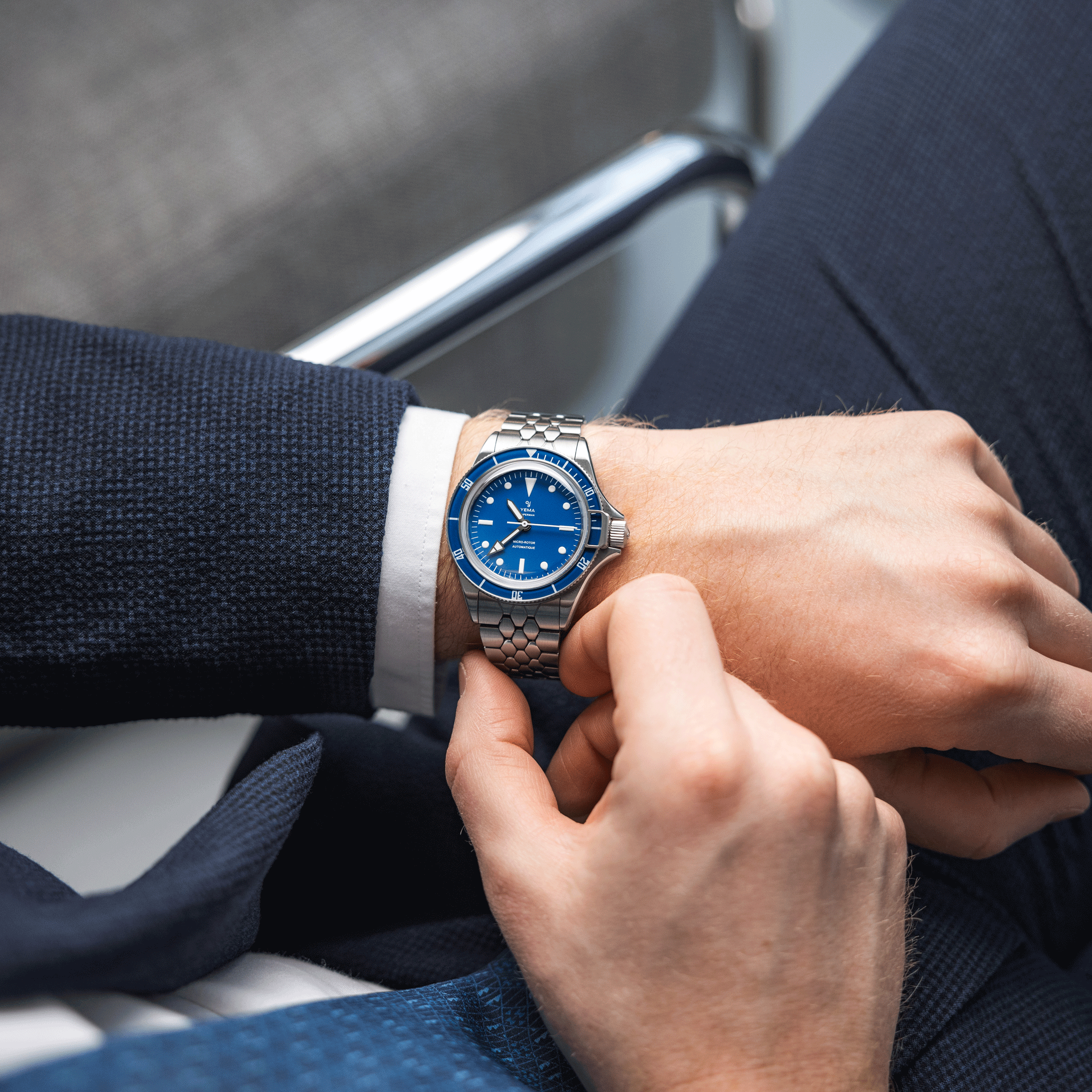 Montre Yema Superman Slim CMM.20 automatique cadran bleu bracelet acier 39 mm 11.24.55.SN.M3