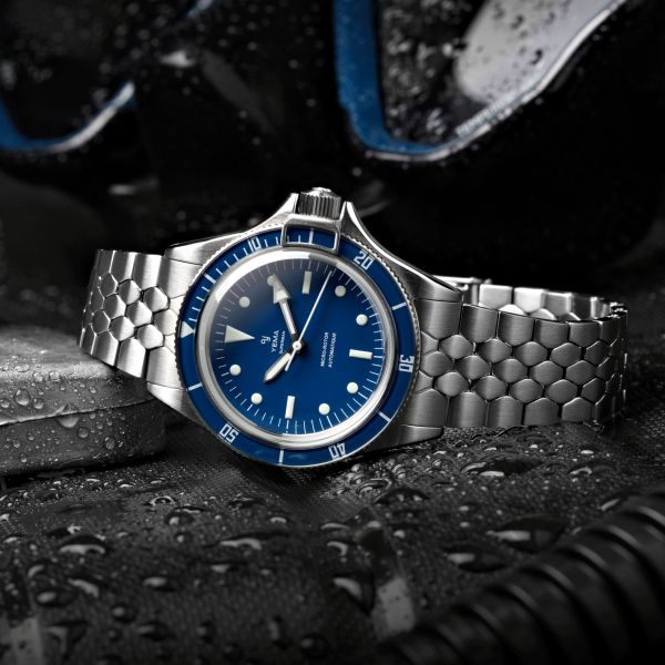 Montre Yema Superman Slim CMM.20 automatique cadran bleu bracelet acier 39 mm 11.24.55.SN.M3