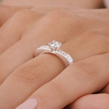 Lepage Intrépide engagement ring in yellow gold and diamonds