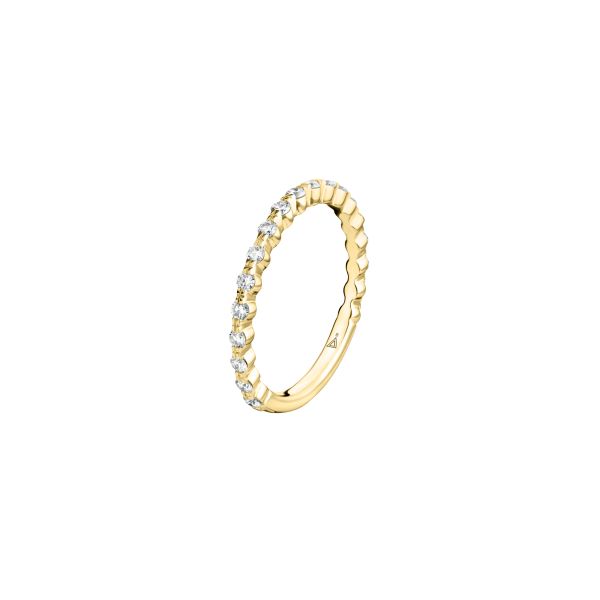 Lepage Romance PM wedding band in yellow gold and diamonds