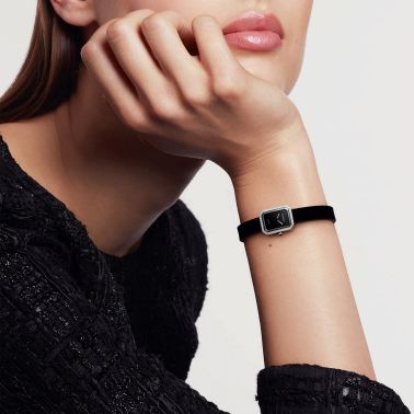 Montre CHANEL Première Ruban quartz cadran laqué noir lunette sertie 15,2 mm