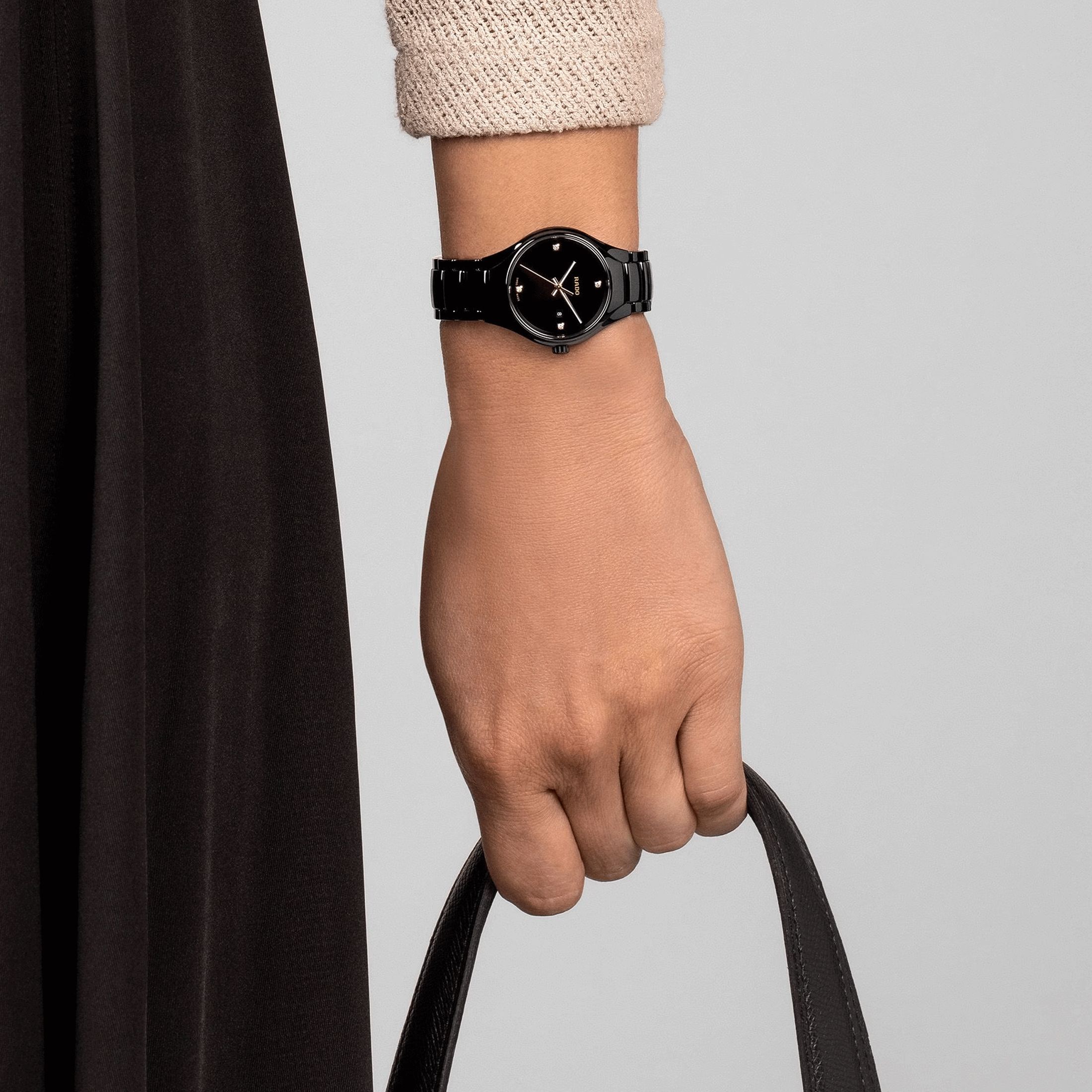 Montre Rado True quartz céramique noire et diamants 30 mm Lepage