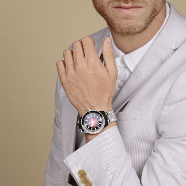 Montre Rado Captain Cook automatique cadran rouge bracelet acier 42 mm R32105353