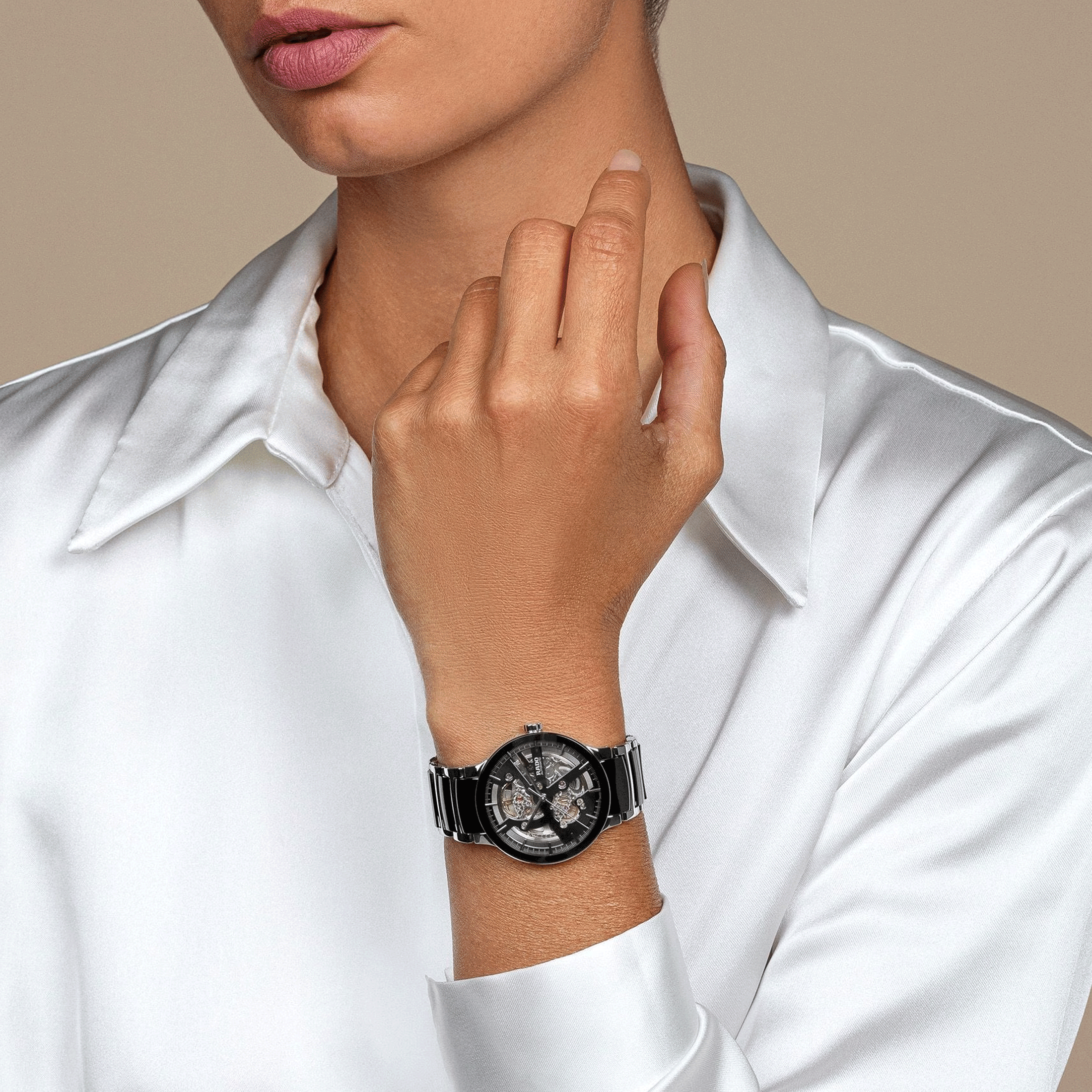 Montre Rado Centrix automatique cœur ouvert bracelet céramique noire 38 mm R30178152