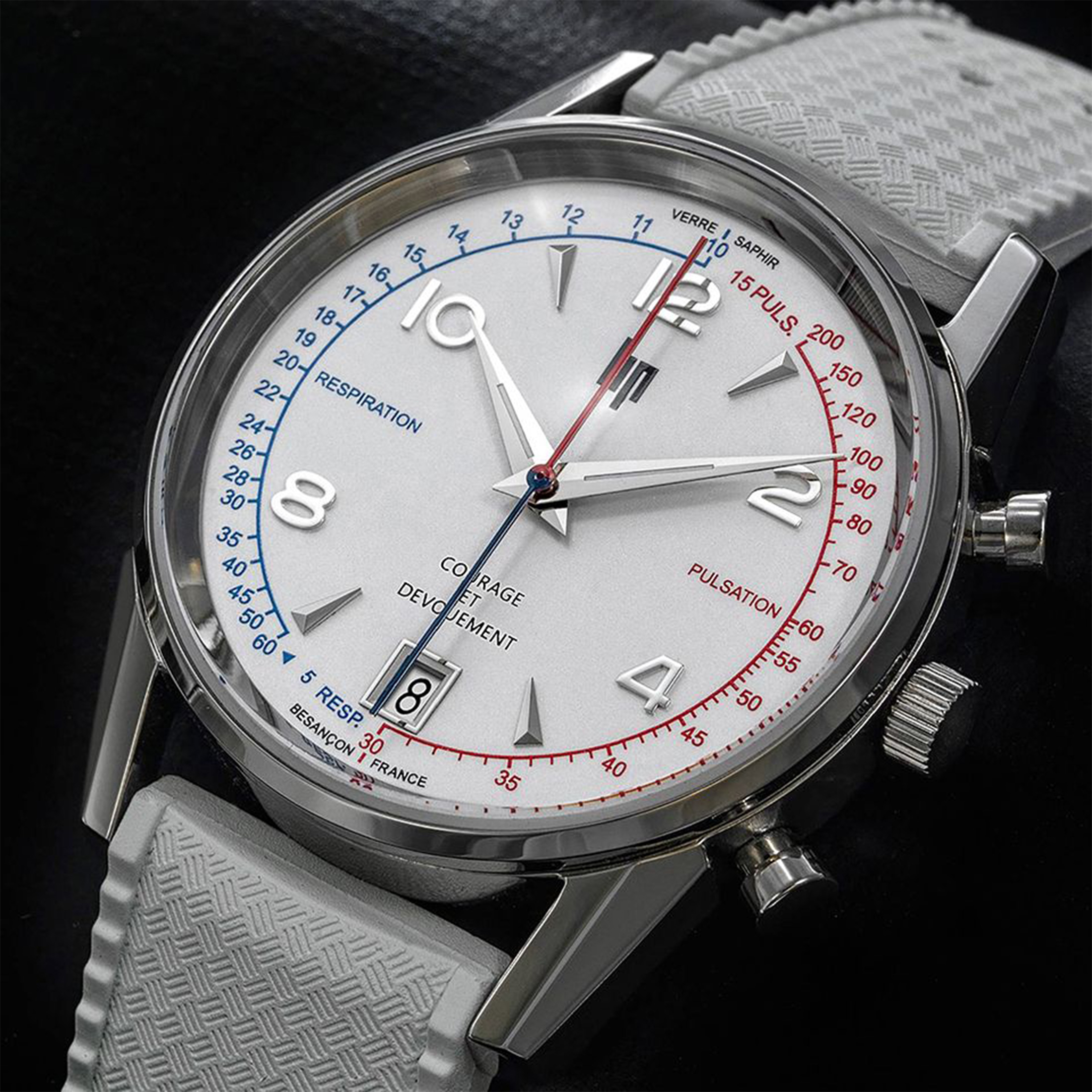 Montre Lip Courage quartz cadran blanc bracelet caoutchouc et NATO 35 mm