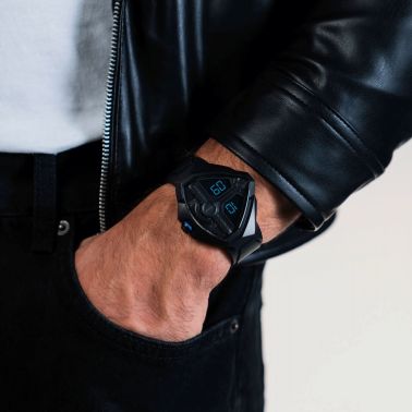 Hamilton Ventura Edge Dune Limited Edition quartz watch black dial rubber strap 51 x 47 mm H24624330