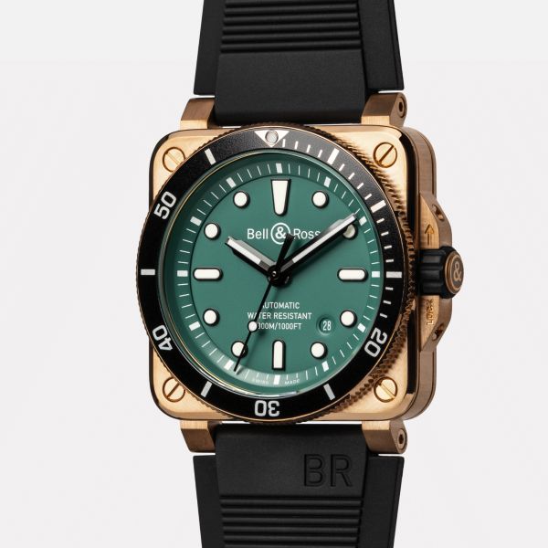 Montre Bell & Ross BR 03-92 Diver Black & Green Bronze automatique cadran vert bracelet caoutchouc 42 mm