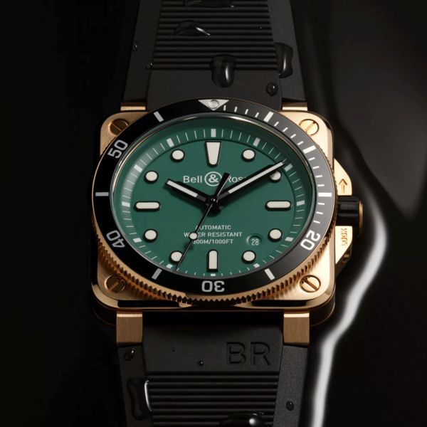 Montre Bell & Ross BR 03-92 Diver Black & Green Bronze automatique cadran vert bracelet caoutchouc 42 mm