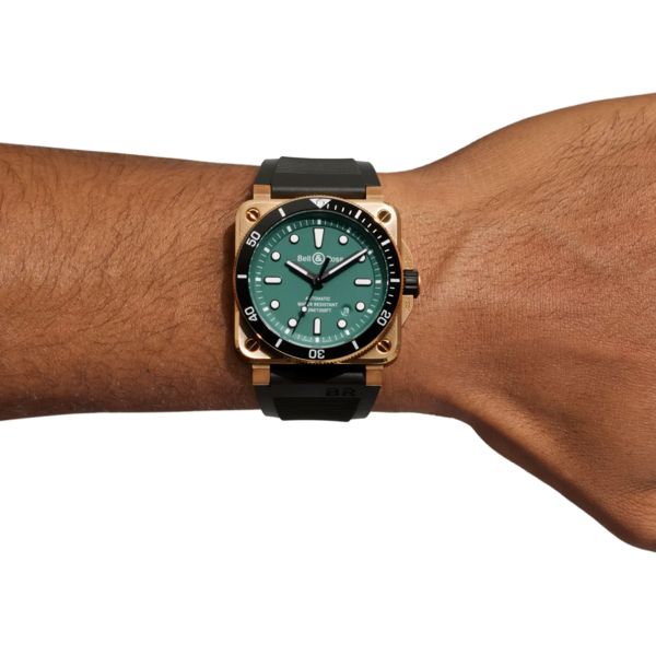 Montre Bell & Ross BR 03-92 Diver Black & Green Bronze automatique cadran vert bracelet caoutchouc 42 mm