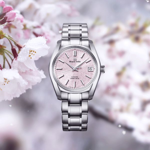 Montre Grand Seiko Heritage 62GS "Sakura-Kakushi" Hi-Beat 36 000 cadran rose bracelet titane 38 mm
