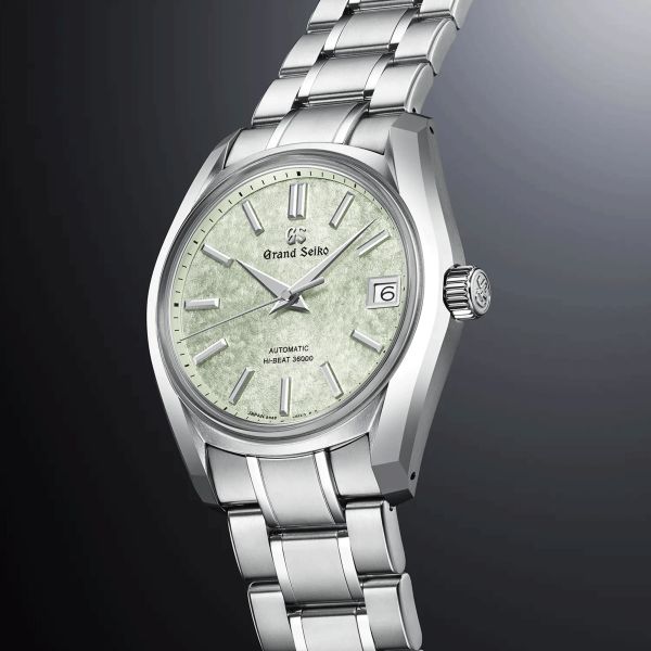 Montre Grand Seiko Heritage 62GS "Sakura-Wakaba" Hi-Beat 36 000 cadran vert bracelet titane 38 mm