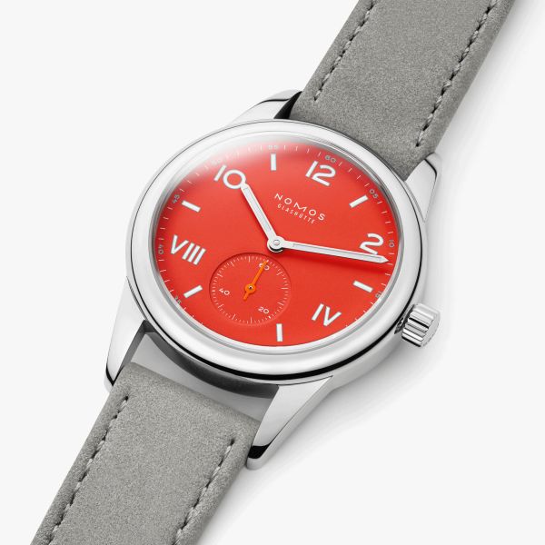 Montre NOMOS Club Campus Nonstop Red mécanique fond acier cadran rouge 36 mm 716.GB