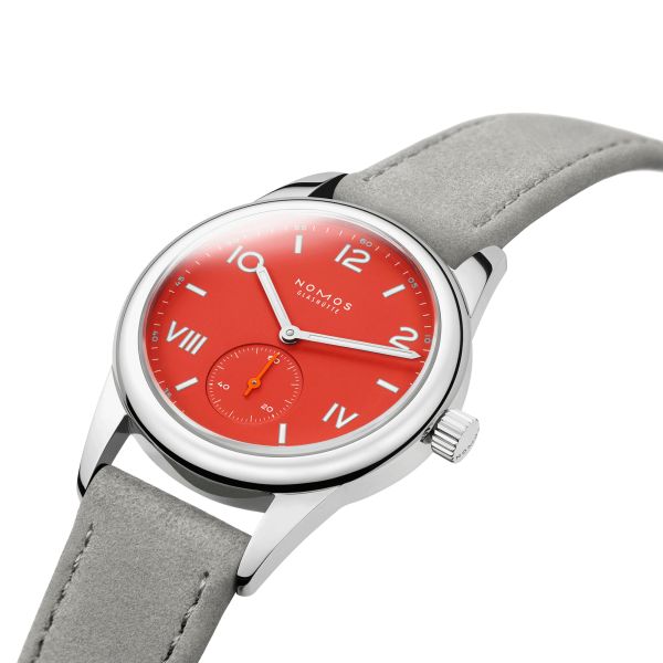 Montre NOMOS Club Campus Nonstop Red mécanique fond acier cadran rouge 36 mm 716.GB