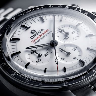 Omega Speedmaster Moonwatch Professional Co-Axial Master Chronometer white dial sapphire crystal steel bracelet 42 mm