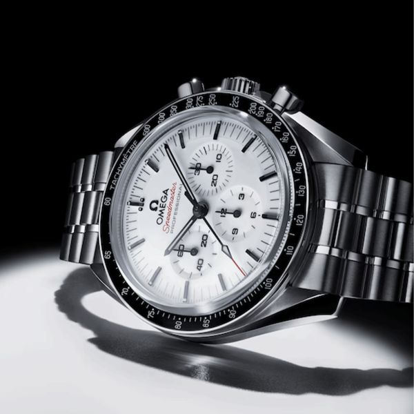 Omega Speedmaster Moonwatch Professional Co-Axial Master Chronometer white dial sapphire crystal steel bracelet 42 mm