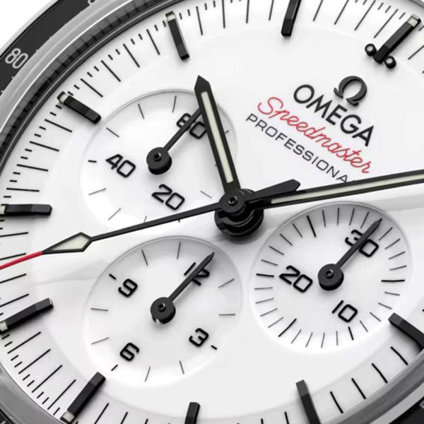 Omega Speedmaster Moonwatch Professional Co-Axial Master Chronometer white dial sapphire crystal rubber strap 42 mm