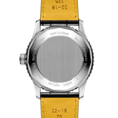 Montre Breitling Navitimer 2024 automatique cadran vert bracelet cuir noir 41 mm A17329371L1P1