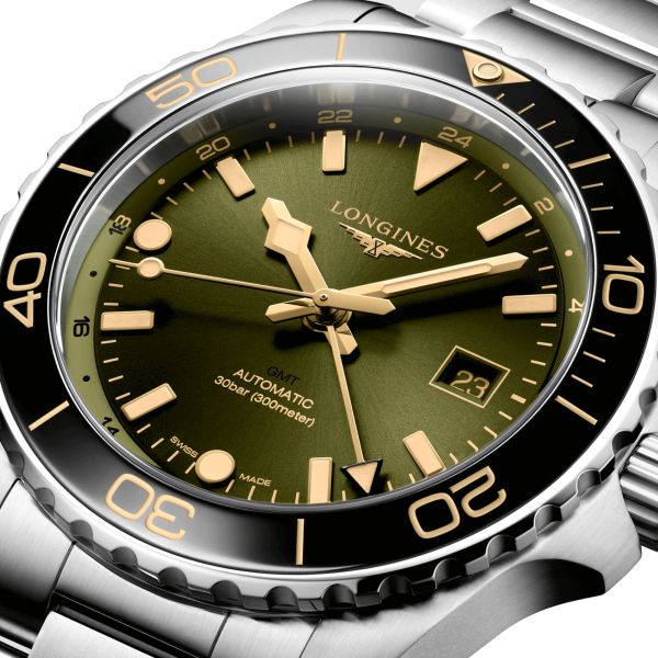 Montre Longines Hydroconquest GMT automatique cadran vert bracelet acier 43 mm L3.890.4.06.6