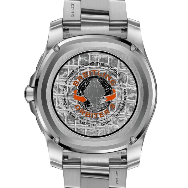 Breitling Aerospace B70 Orbiter quartz watch red dial titanium bracelet 43 mm