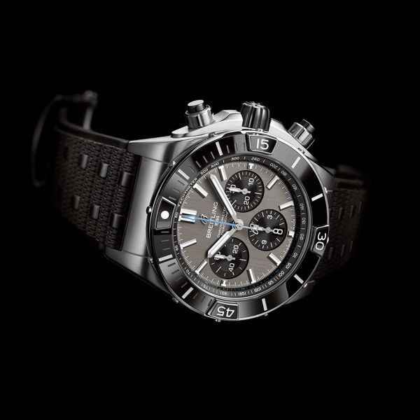 Breitling Super Chronomat Titanium B01 automatic watch anthracite dial black rubber strap 44 mm