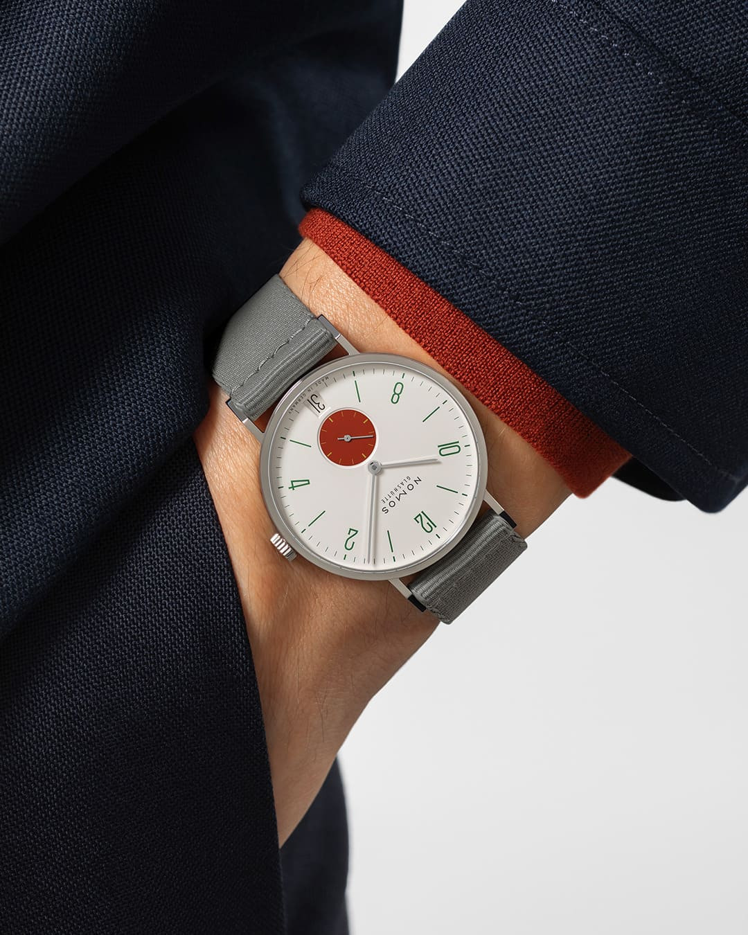 Montre Nomos Tangente 38 Date Chili - Ed. limitée 175 ans mécanique bracelet textile gris 37,5 mm