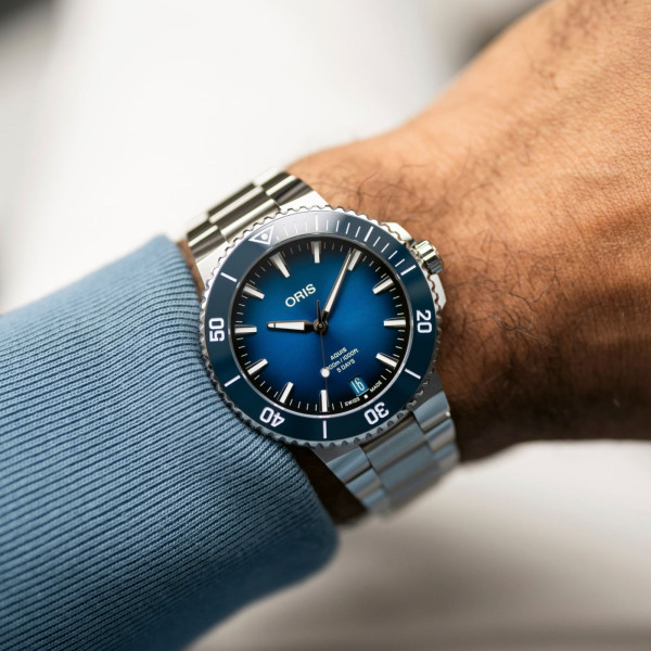 Oris aquis ii date hotsell