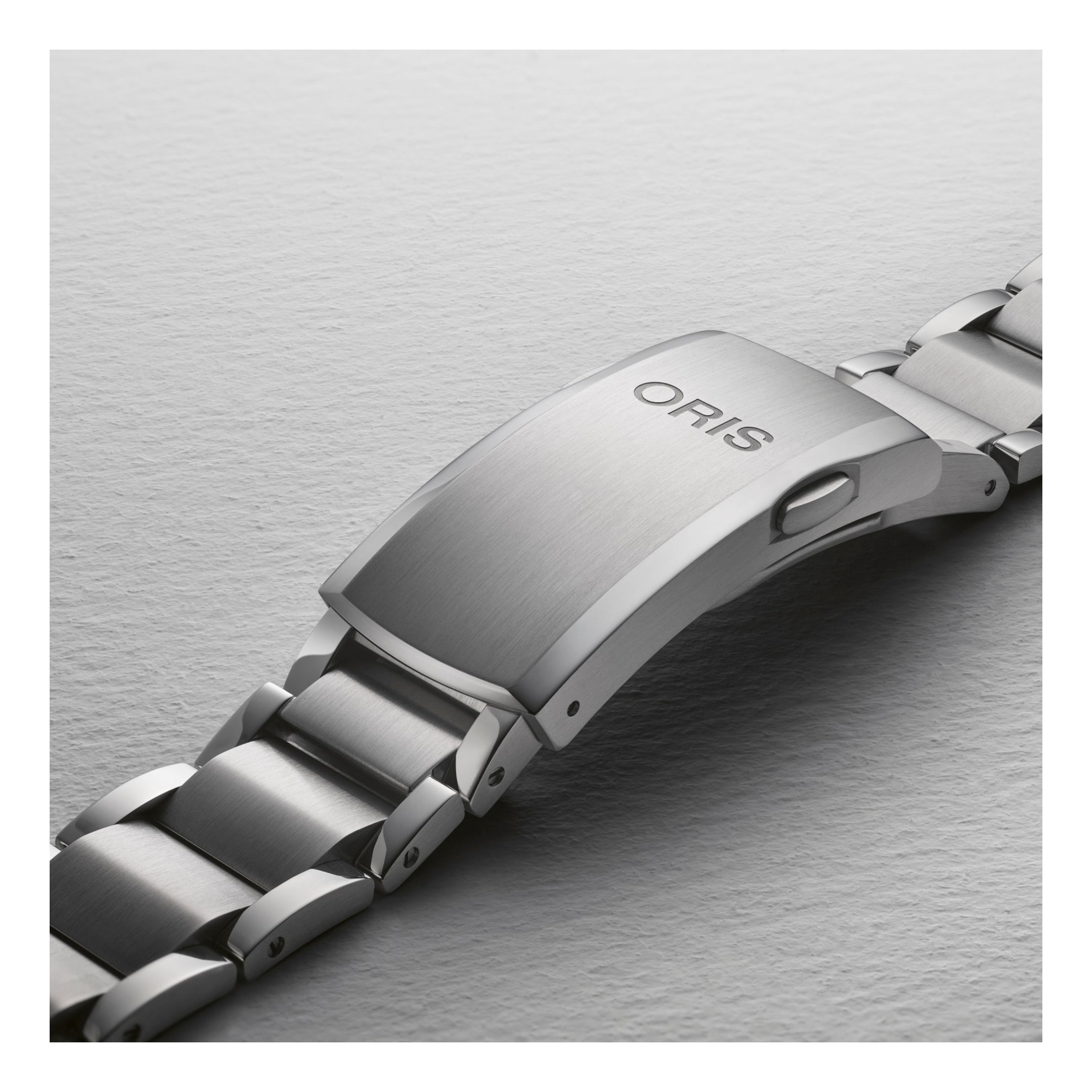 oris aquis date bracelet