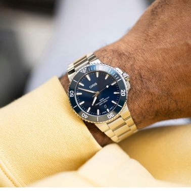 Oris Plongée Aquis Date Caliber 733 watch blue dial automatic steel bracelet 41,5 mm