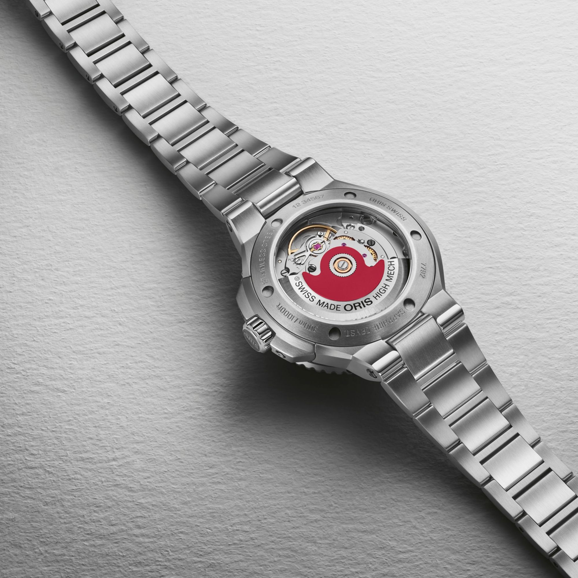 Montre Oris Plongée Aquis Date Calibre 733 automatique cadran noir bracelet acier 36,5 mm