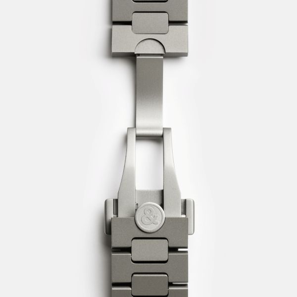 Montre Bell & Ross BR-X5 Black Titanium automatique cadran noir bracelet titane 41 mm