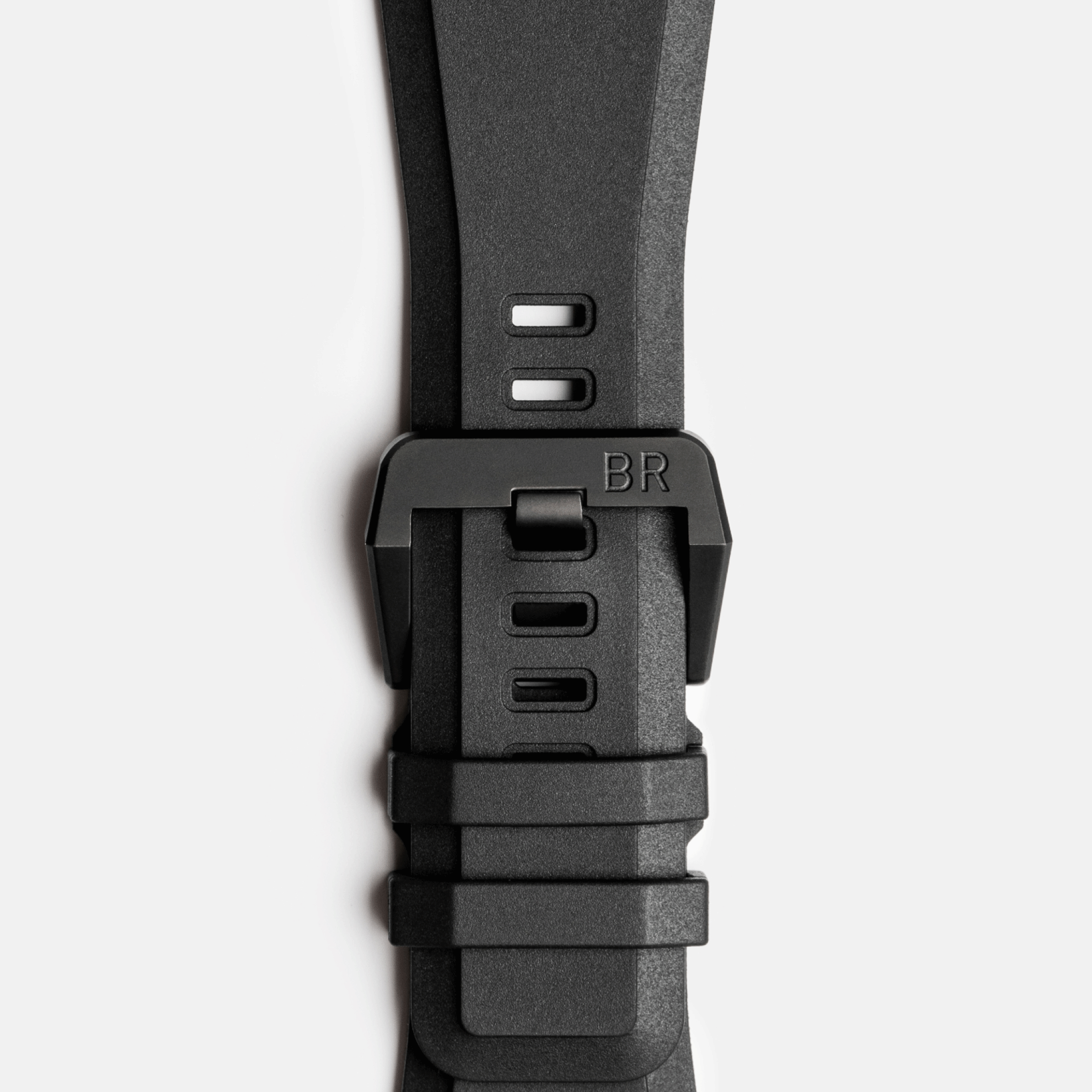 Montre Bell & Ross BR 03 Cyber Ceramic automatique bracelet caoutchouc 42 mm