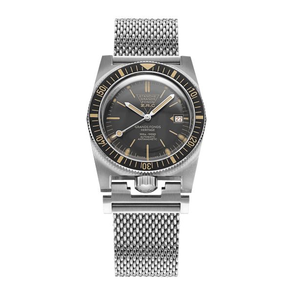 ZRC Grands Fonds 300 Heritage black dial steel bracelet 38 mm