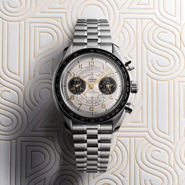 Montre Omega Speedmaster Chronoscope "Paris 2024" Jeux Olympique Chronographe mécanique cadran argent bracelet acier 43 mm