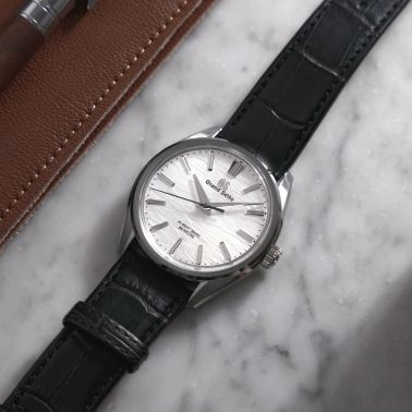 Grand Seiko Evolution 9 "Birch Bark" Hi-Beats hand-wound white dial leather strap 38,6 mm