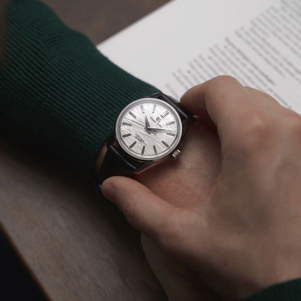 Montre Grand Seiko Evolution 9 "Birch Bark" Hi-Beats mécanique cadran blanc bracelet cuir 38,6 mm