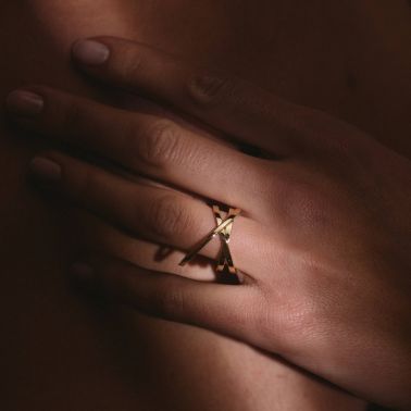 Lepage Luna ring in yellow gold