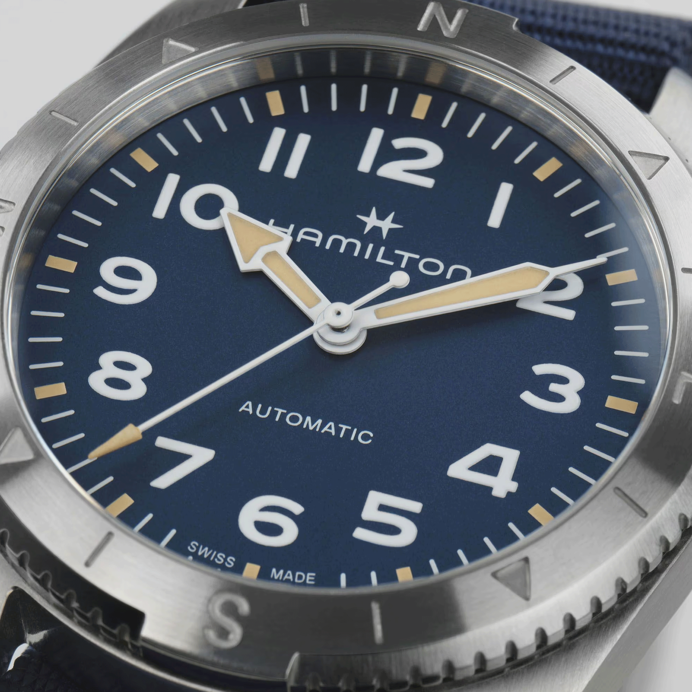 Hamilton Khaki Field Expedition automatic watch blue dial blue NATO strap 37 mm