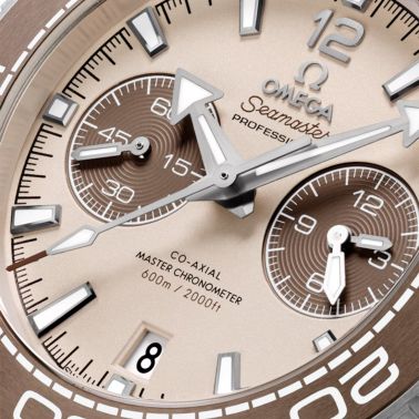 Omega Seamaster Planet Ocean 600m Chronograph Co-Axial Master Chronometer beige dial rubber strap 45,5 mm