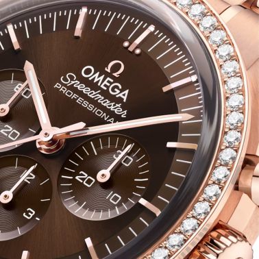 Omega Speedmaster Moonwatch Professional Chronograph Co-Axial Master Chronometer Sedna gold Diamonds Bezel 42 mm