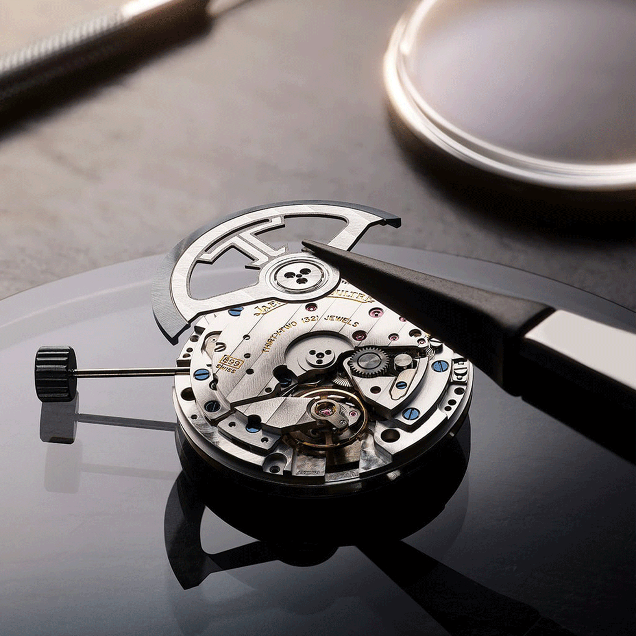 Jaeger-LeCoultre Polaris Date automatic grey lacquered dial rubber strap 42 mm
