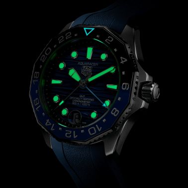 TAG Heuer Aquaracer Professional 300 GMT automatic watch blue dial blue rubber strap 42 mm