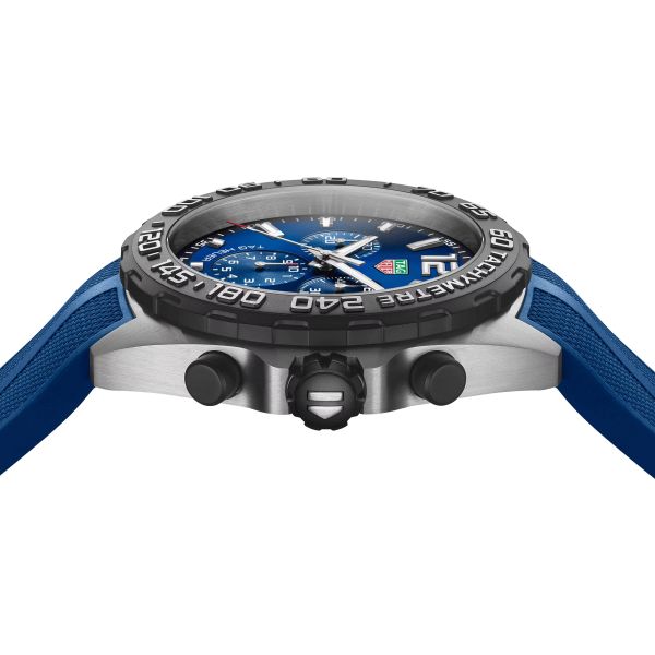 Montre TAG Heuer Formula 1 Colors quartz cadran bleu bracelet caoutchouc bleu 43 mm CAZ101AV.FT8077