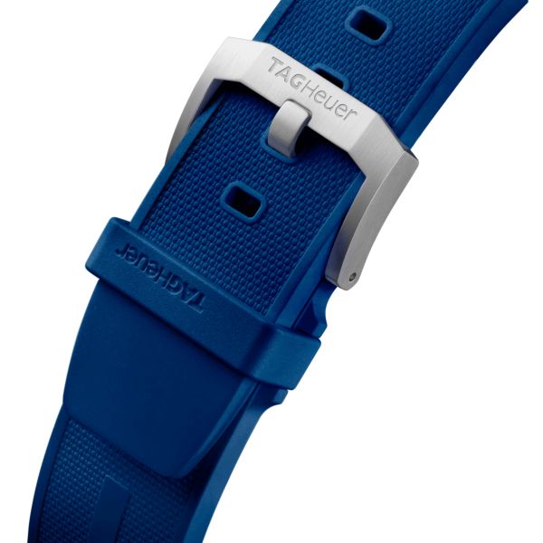 Montre TAG Heuer Formula 1 Colors quartz cadran bleu bracelet caoutchouc bleu 43 mm CAZ101AV.FT8077