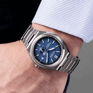 Citizen Super Titanium automatic blue dial titanium bracelet 40,5 mm