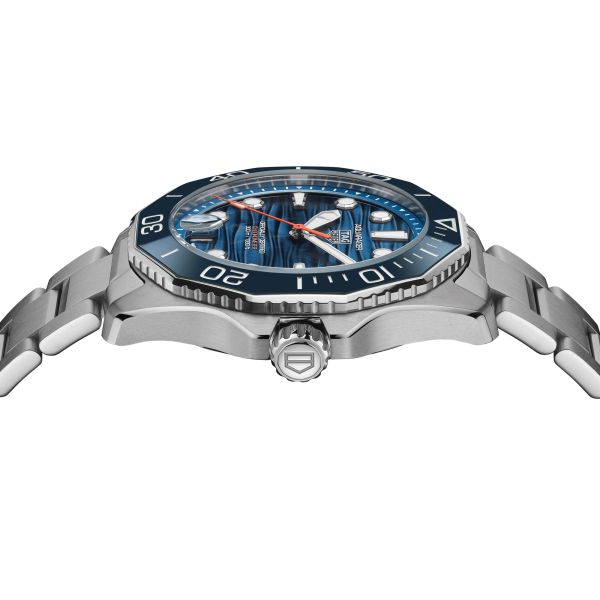 Montre TAG Heuer Aquaracer Professional 300 Date automatique cadran bleu 42 mm WBP5111.BA0013