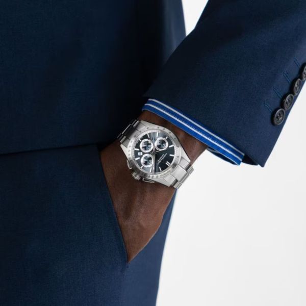 Montre Hamilton Jazzmaster Performer Chronographe automatique cadran bleu clair bracelet acier 42 mm
