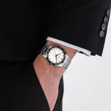 Montre Hamilton Jazzmaster Performer automatique cadran blanc bracelet acier 38 mm