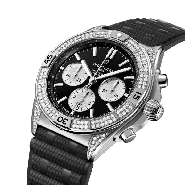 Montre Breitling Chronomat B01 Chronograph automatique lunette sertie cadran noir bracelet caoutchouc noir Rouleaux 42 mm AB0134