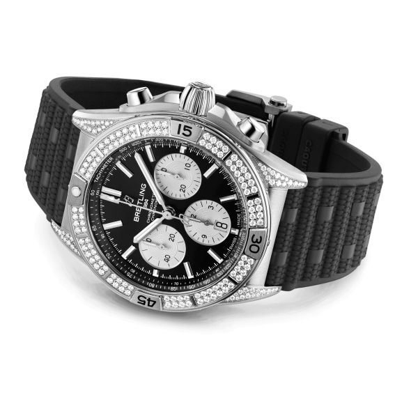 Montre Breitling Chronomat B01 Chronograph automatique lunette sertie cadran noir bracelet caoutchouc noir Rouleaux 42 mm AB0134